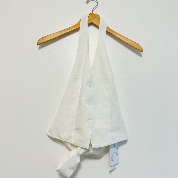 Commense White Leading Vest - Picture 2 of 9